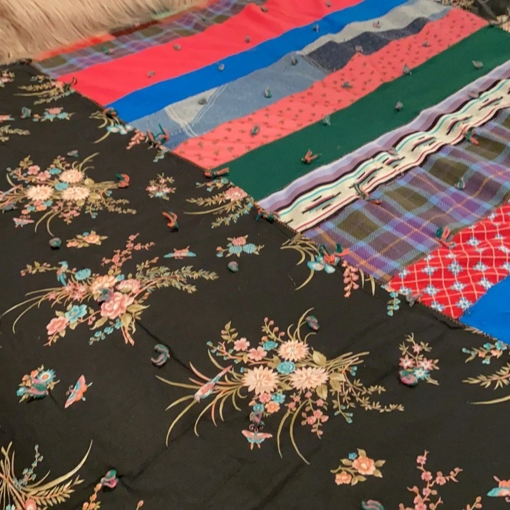 Handmade Vintage Farmhouse Quilt 72 x 86